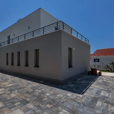 Moderne Smart Mit Pool Und Meerblick * Veliko Brdo (Makarska)